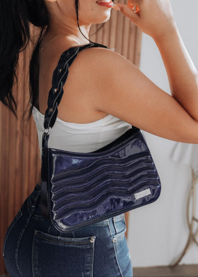 Cartera Hillary