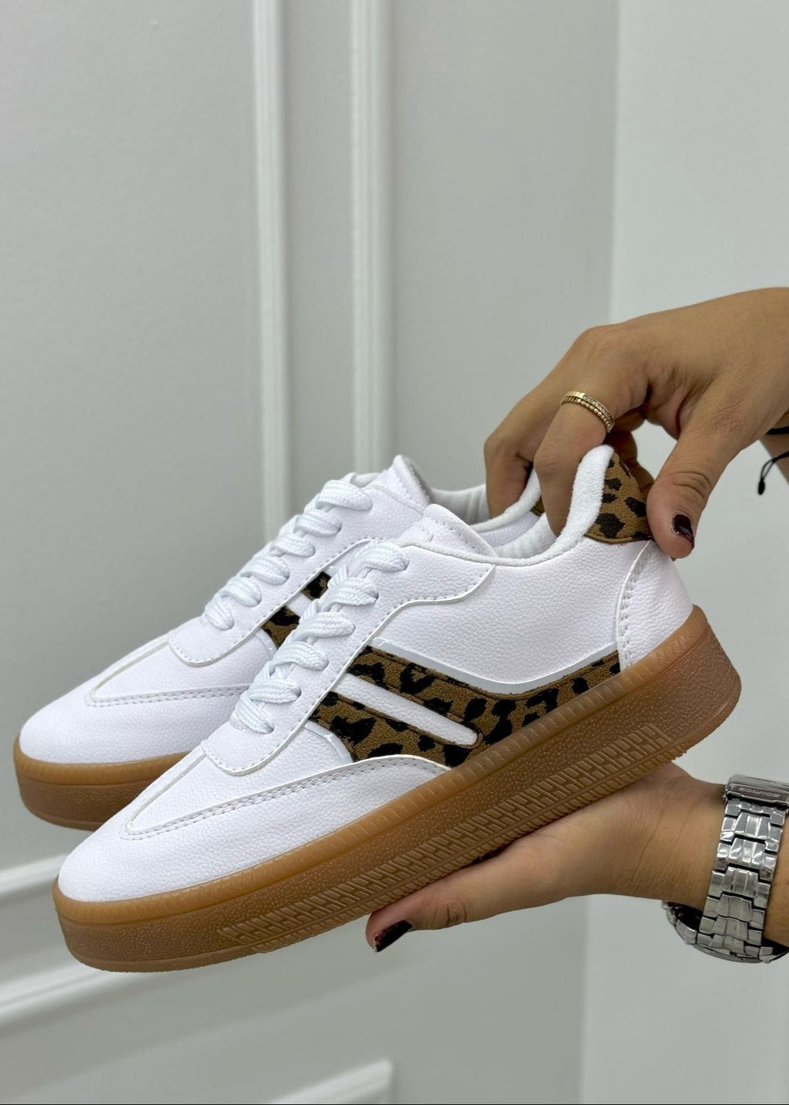 Tenis Tania