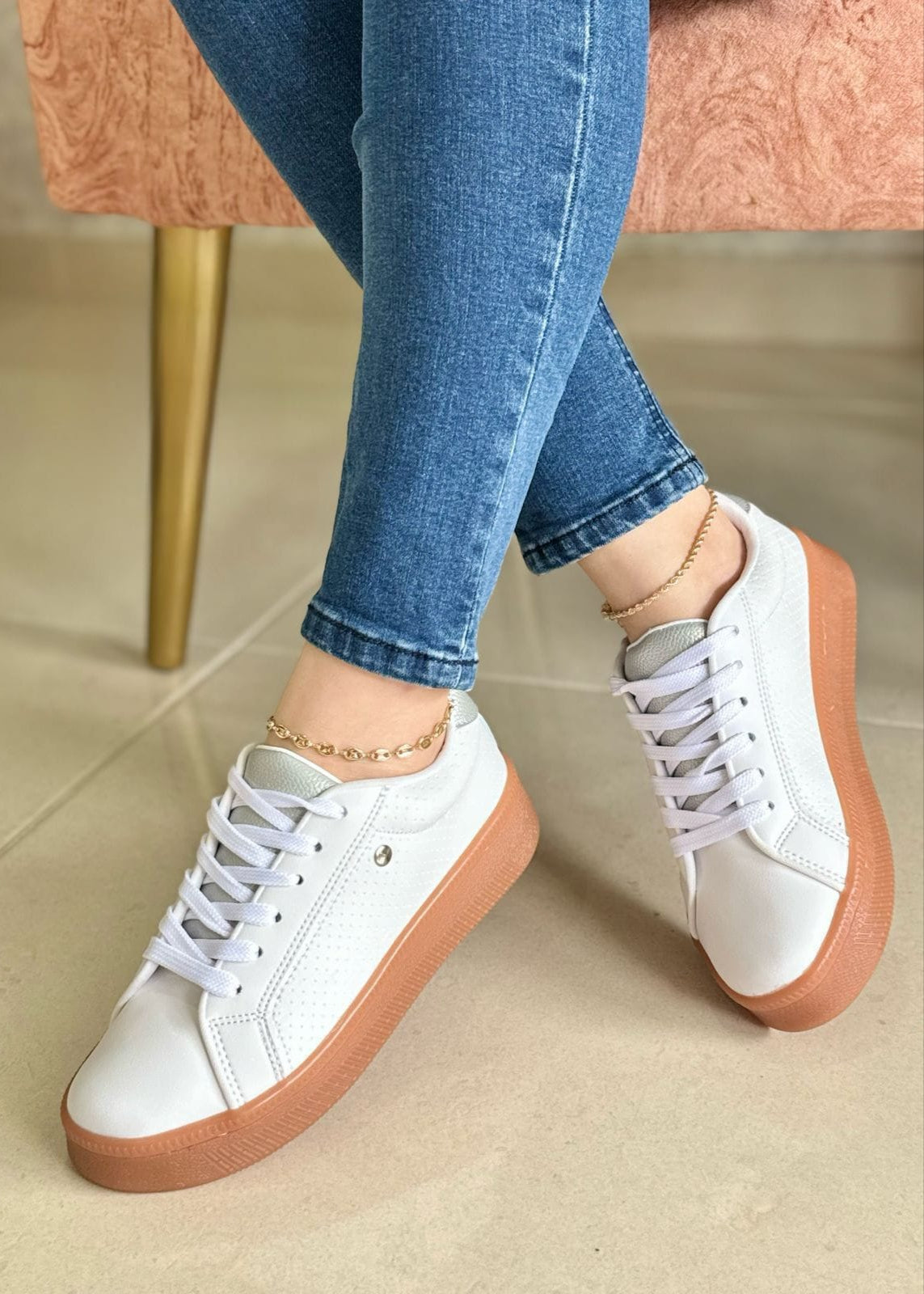 Tenis Maia