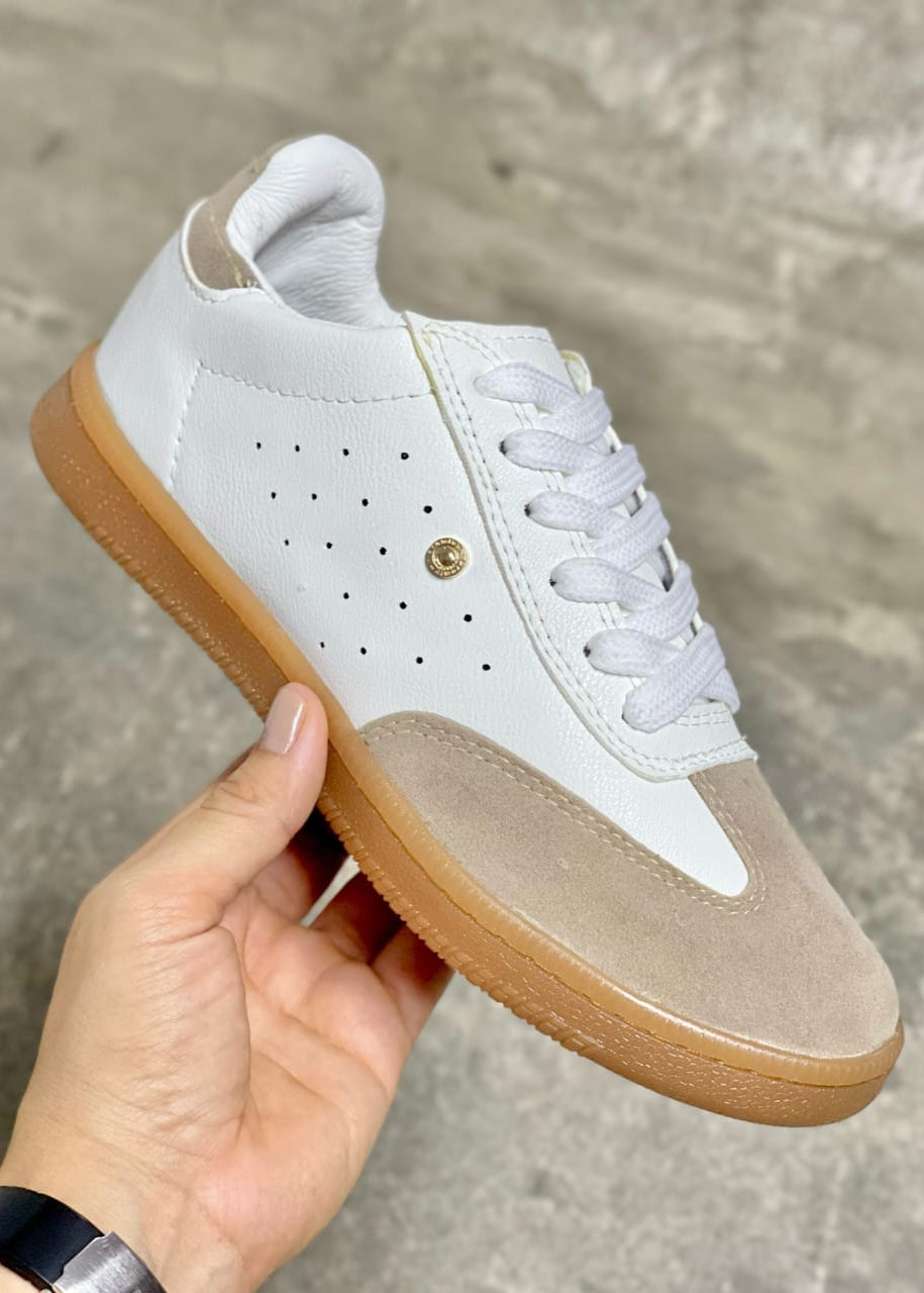 Tenis Pia