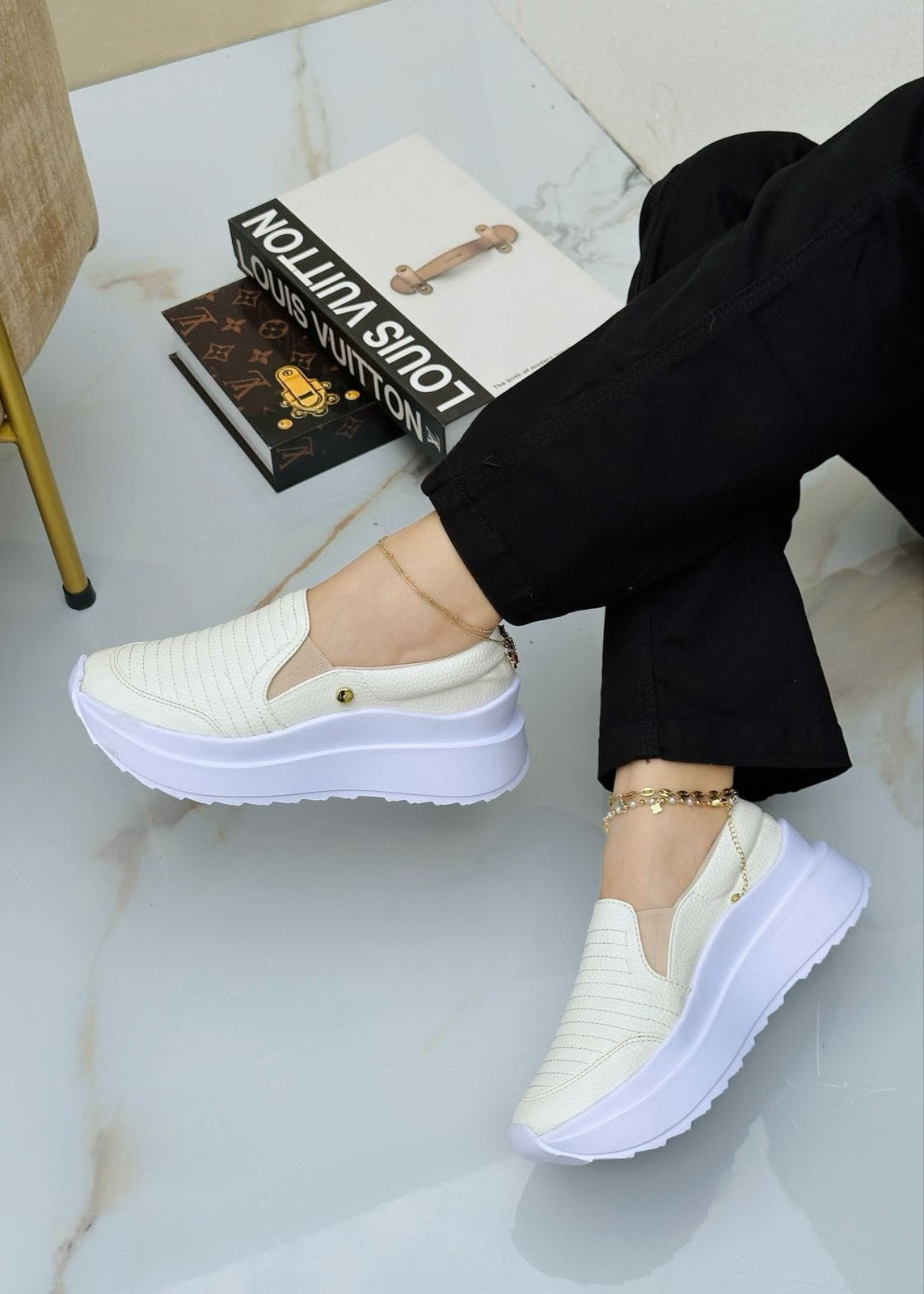 Mocasin Abby