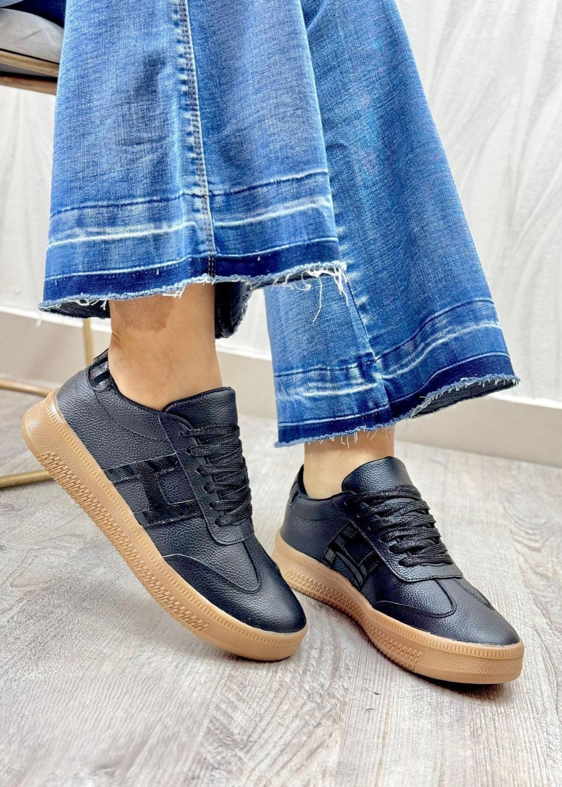 Tenis Hazura