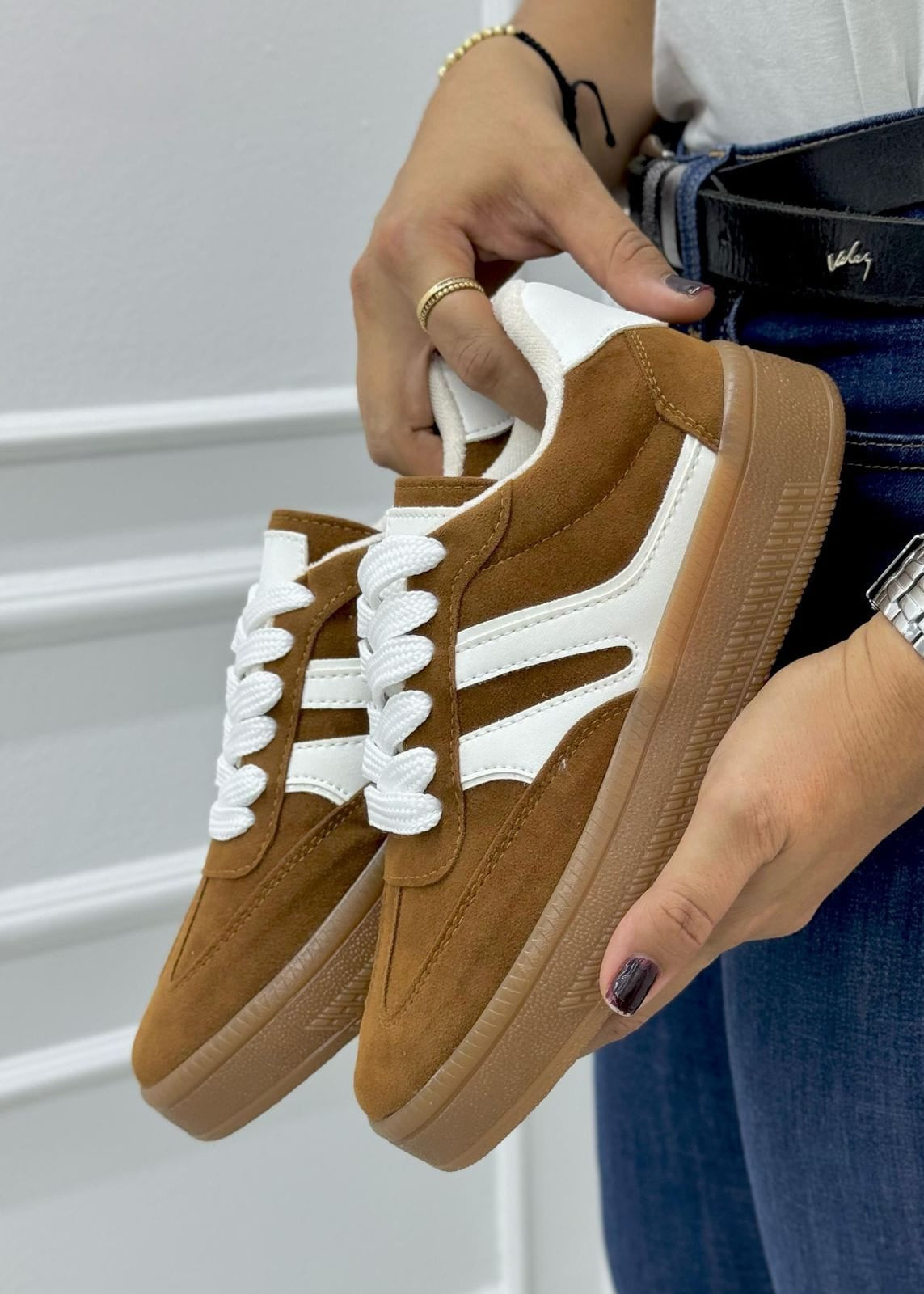 Tenis Tania